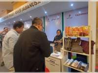 Produk Kerajinan Tangan Karya Perempuan Bojonegoro Pikat Pengunjung Lokakarya Media Jabanusa di Yogyakarta