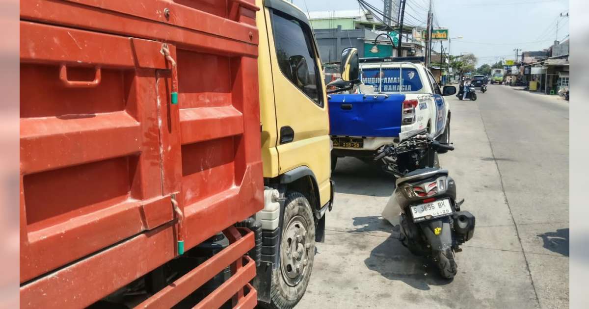 Tabrak Bak Belakang Truk, Pemotor di Kedungadem, Bojonegoro Meninggal Dunia
