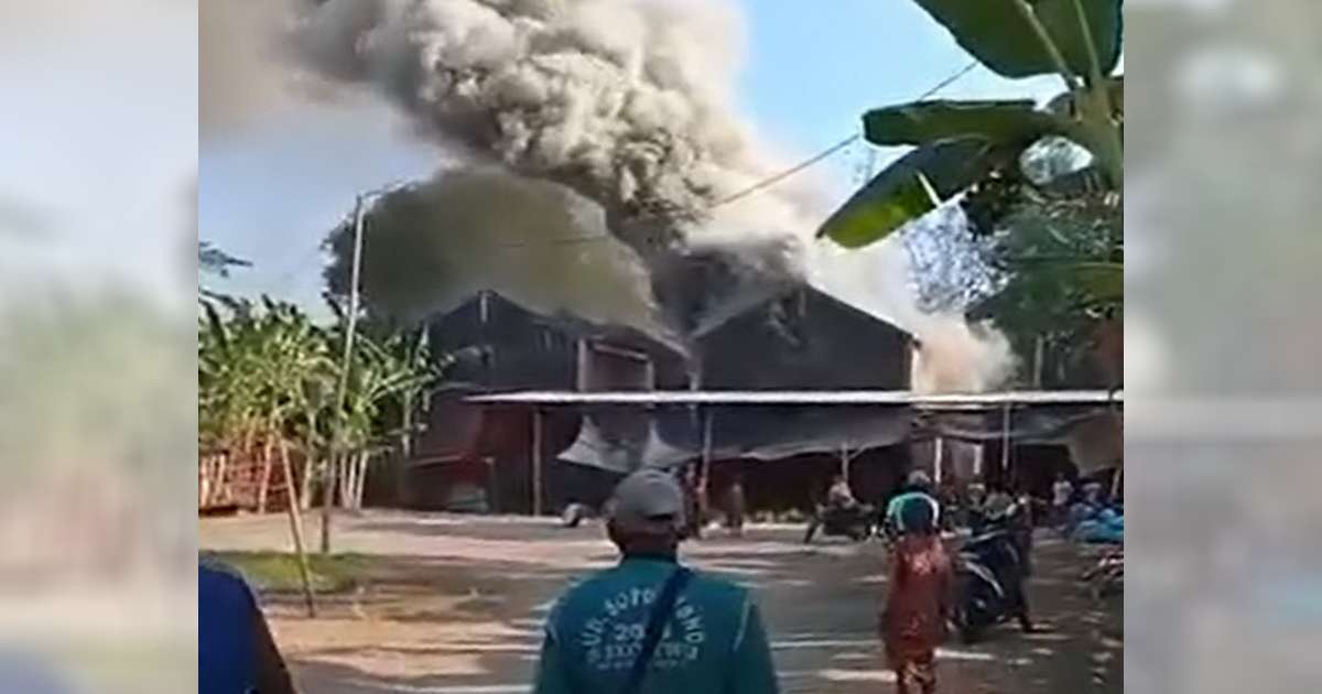 Kebakaran Gudang Oven Tembakau di Sukosewu, Bojonegoro, Kerugian Capai Rp 60 Juta