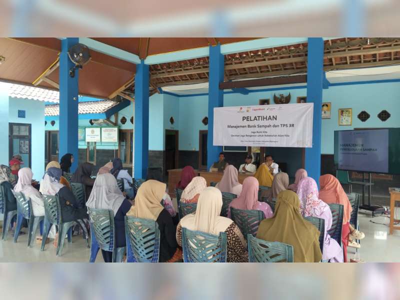Perluas Gerakan Lingkungan, Desa di Bojonegoro Ini Bentuk Pengurus Bank Sampah di 3 Dusun