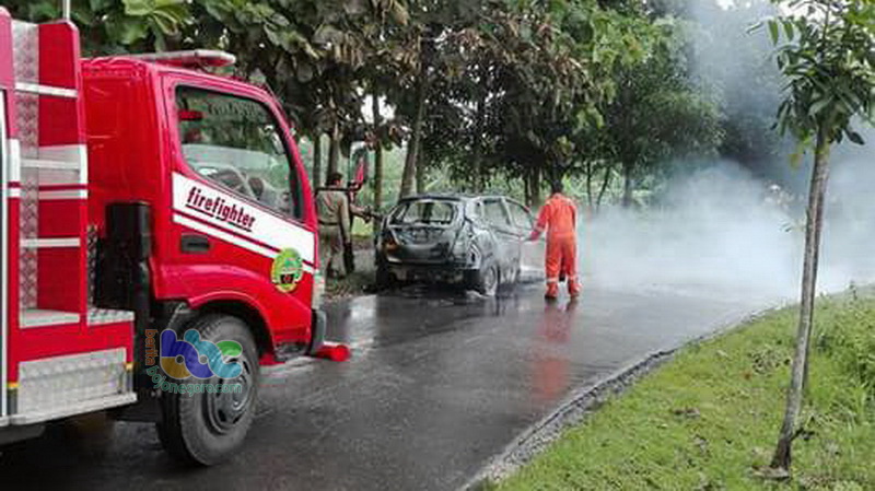  Honda  Jazz  Milik Bidan di Blora Hangus Terbakar  