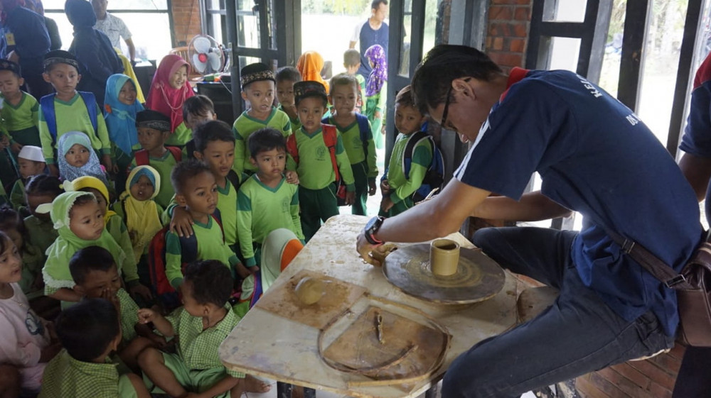 Desa Balong Blora Kembangkan Wisata Edukasi Keramik Untuk 