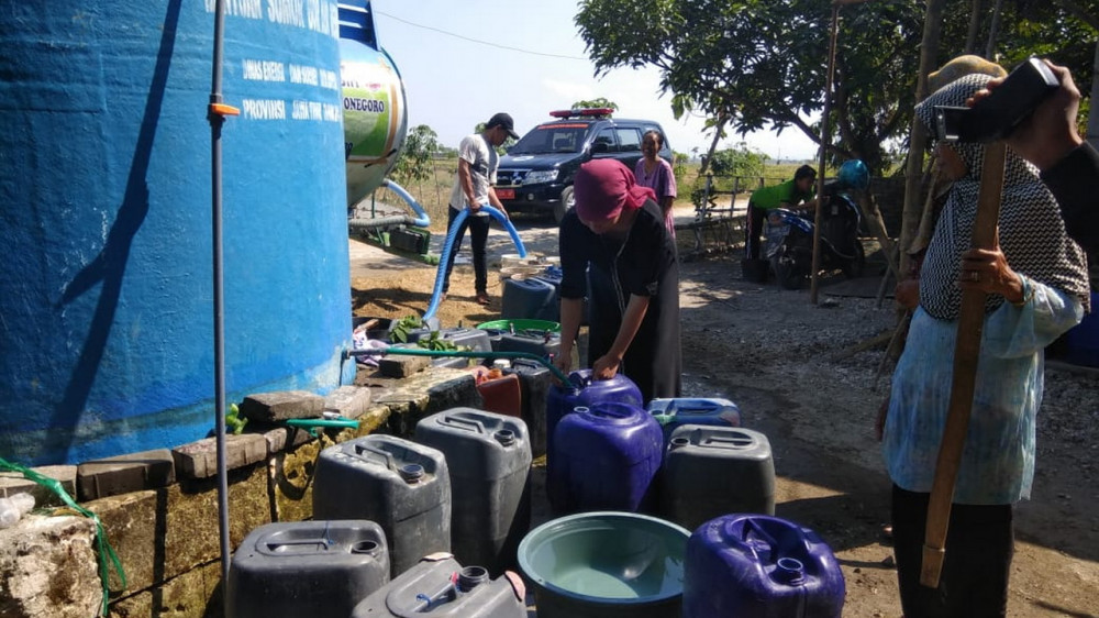 Desa Di Kecamatan Di Bojonegoro Alami Kekeringan Dan Kesulitan