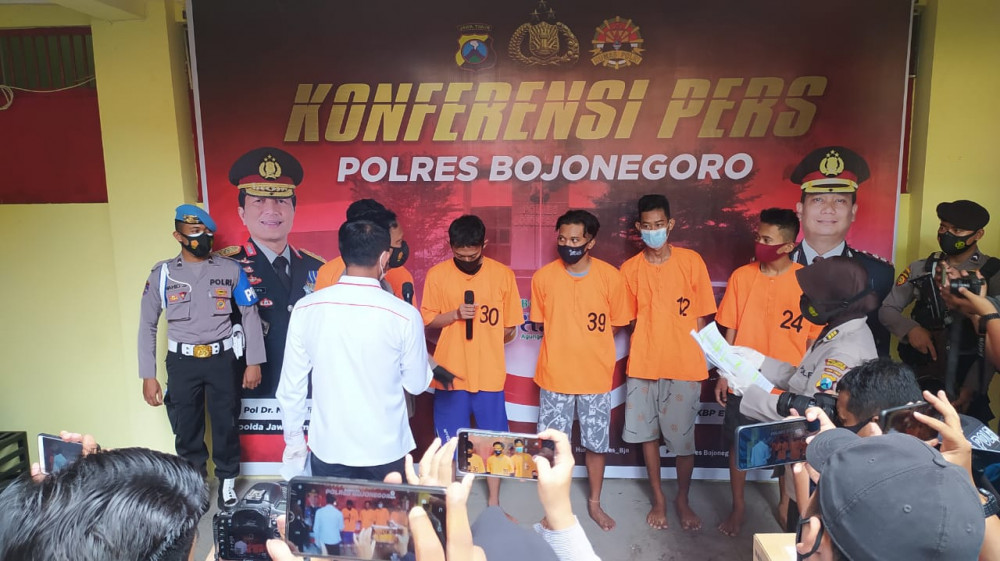 Polres Bojonegoro Tangkap 13 Pemuda Pelaku Pengeroyokan, 6 di Antaranya