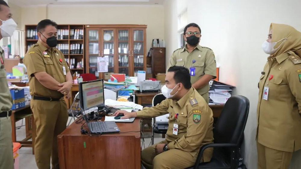 Hari Pertama Masuk Kerja Usai Libur Lebaran Bupati Blora Sidak